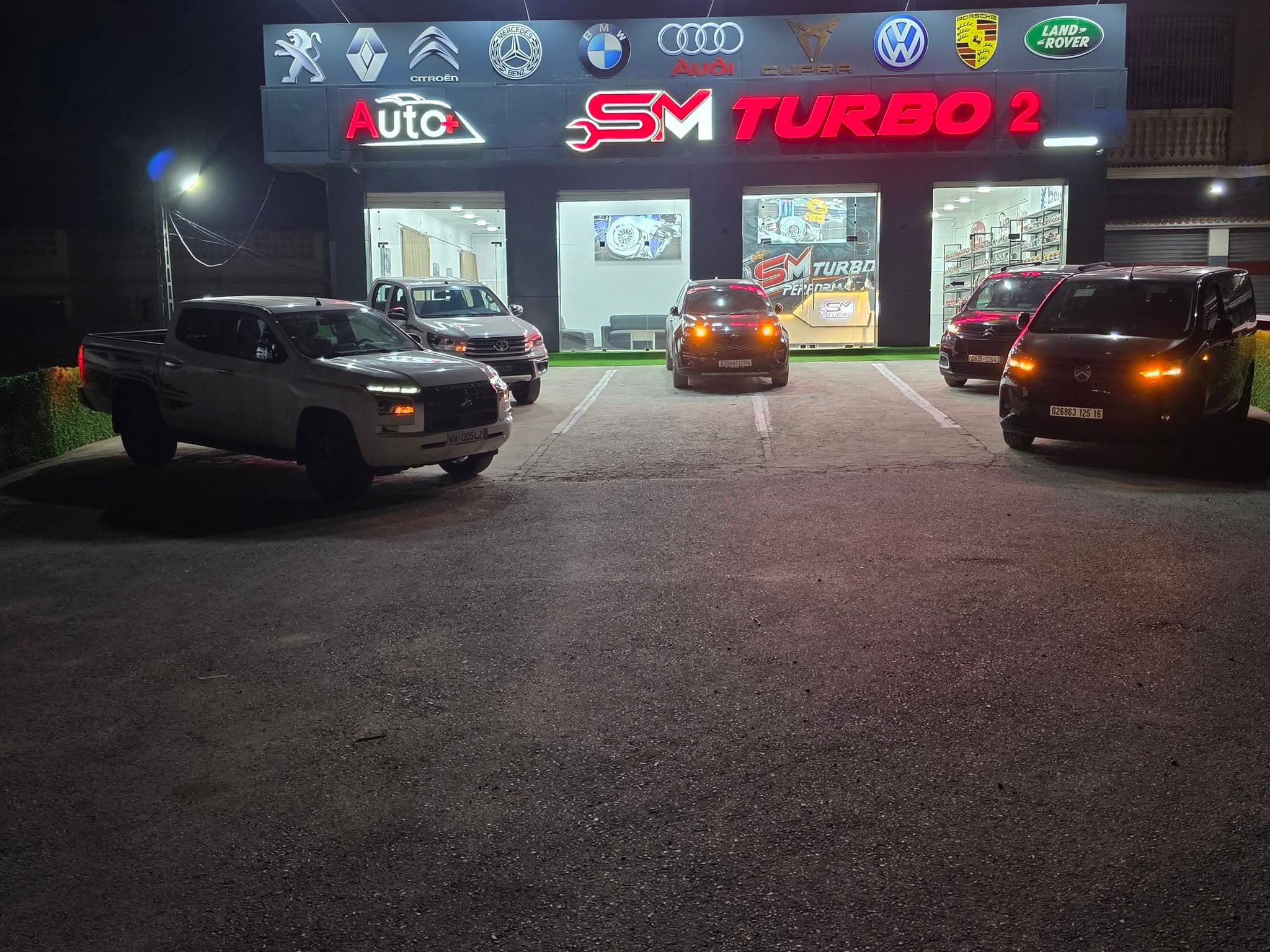 Vue panoramique du showroom multi-marques SM Turbo Batna Algérie